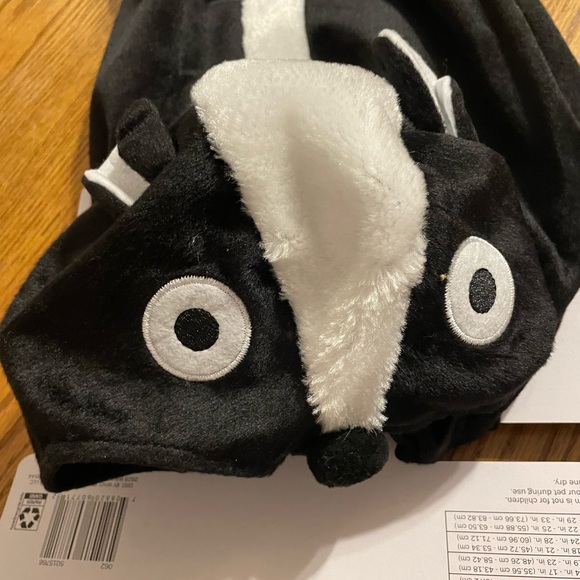 Skunk dog dress up costume - Picture 2 of 5